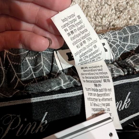 Pink! Spooky shorts - Picture 3 of 6